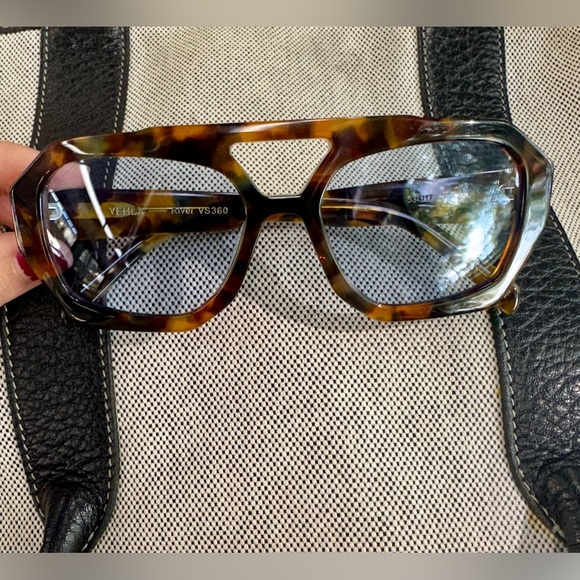 VEHLA Tortoise Shell Sunglasses - Picture 4 of 8